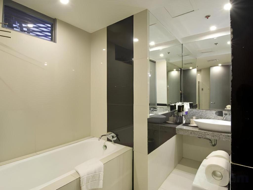 Hive Hotel Quezon City Kültér fotó
