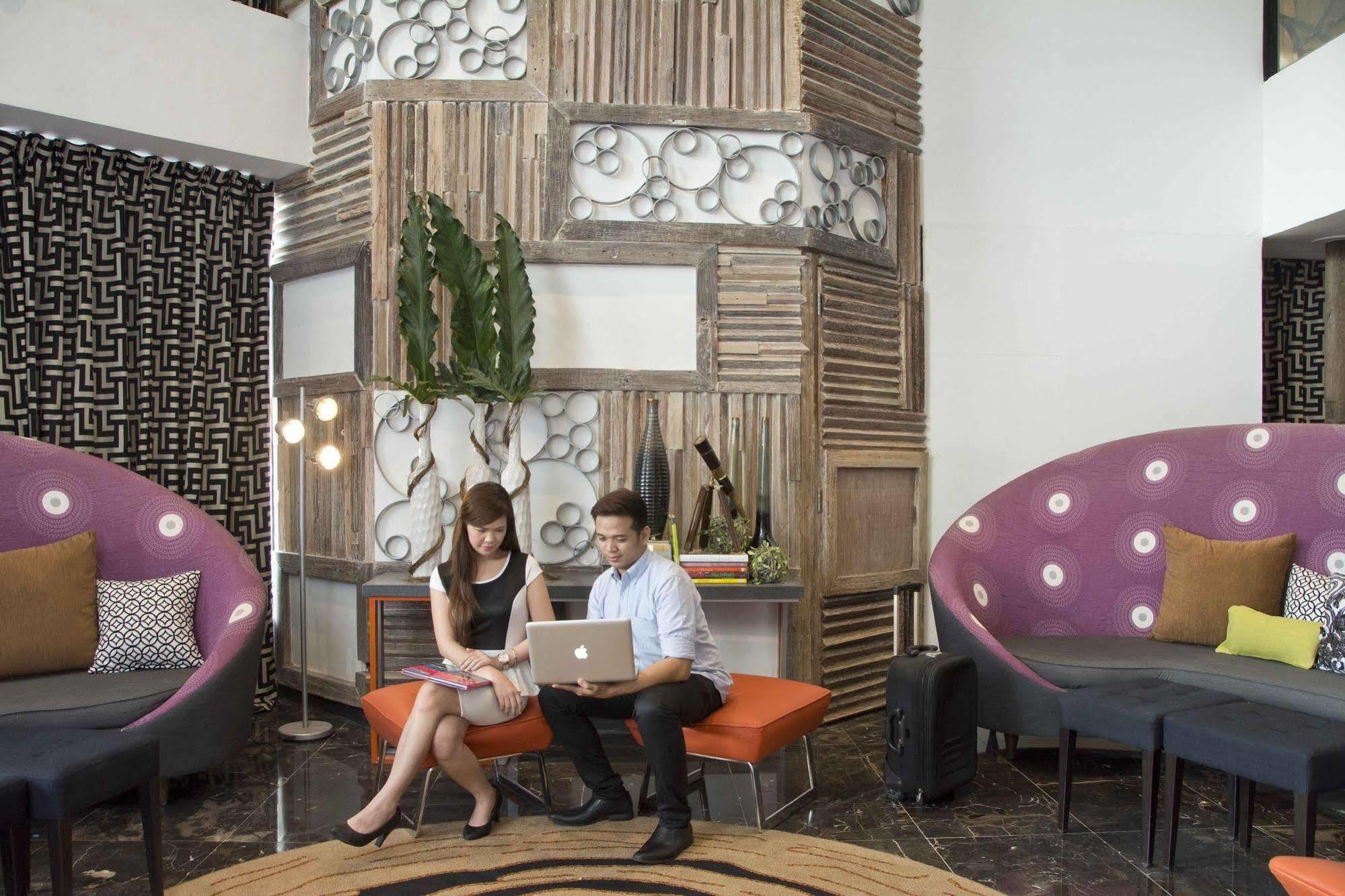 Hive Hotel Quezon City Kültér fotó
